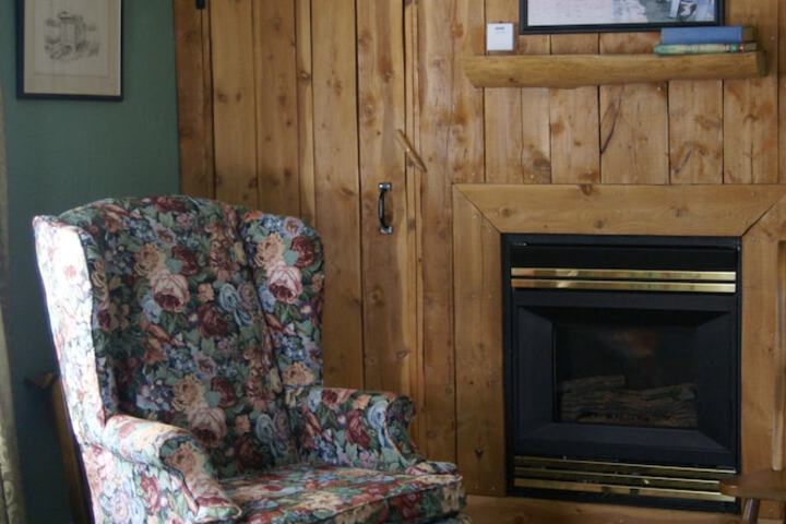Room 9 of 21