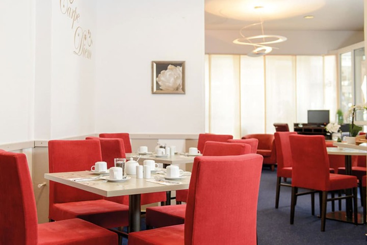 Breakfast/Coffee Service 34 of 37