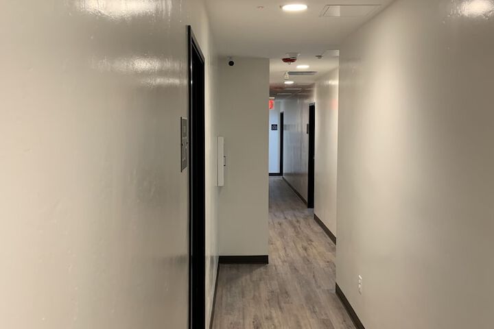 Ballroom/Hall 33 of 37