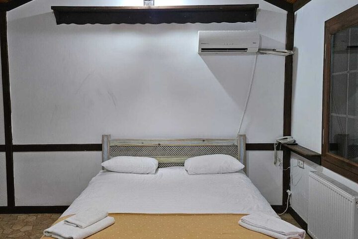 Room 8 of 46