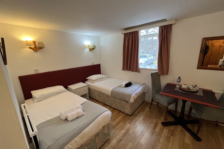 Room 54 of 79