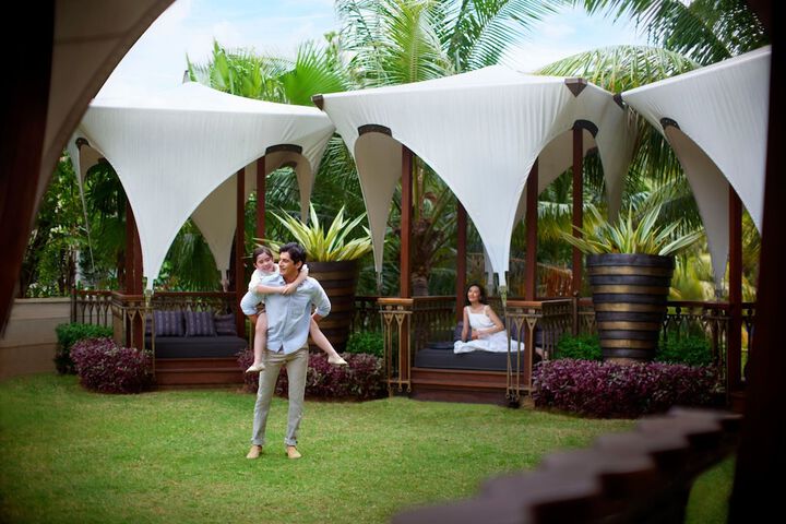 Hotel Exterior 73 of 75