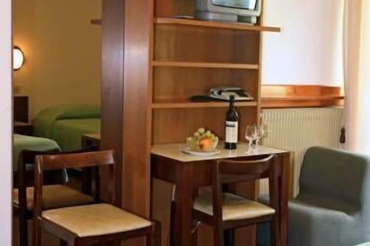 Room 15 of 57