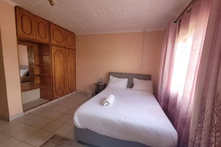 Room 12 of 20