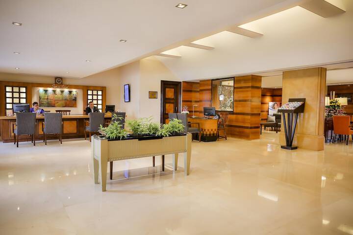 Hotel Interior 4 of 170