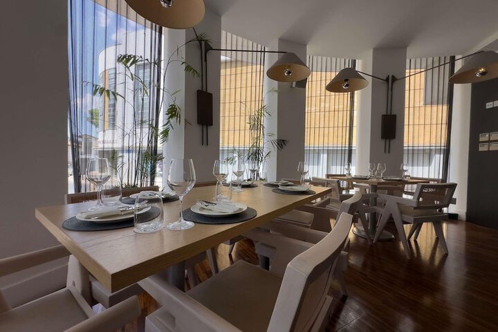 Dining 87 of 107