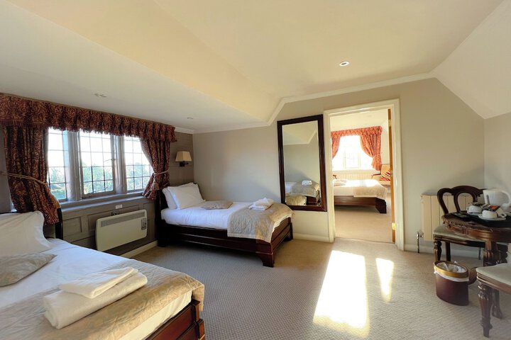 Room 34 of 85