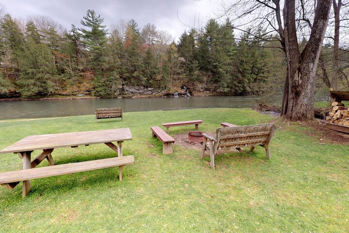 Hotel Exterior 180 of 193