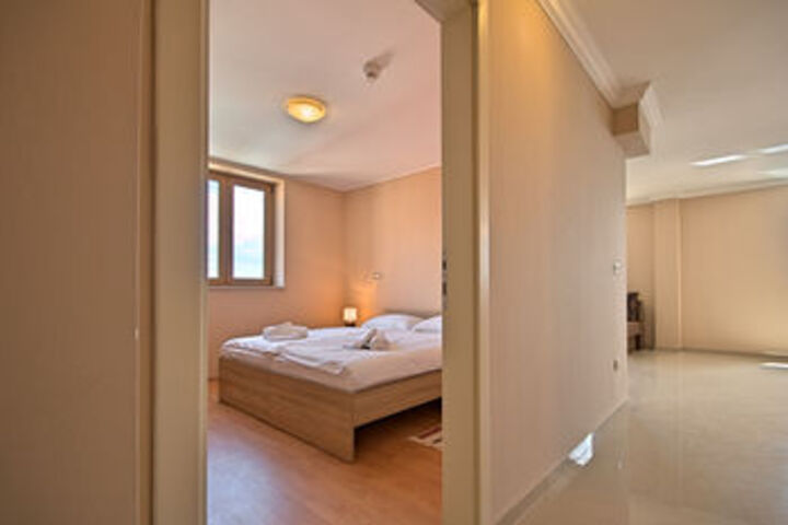 Room 14 of 21