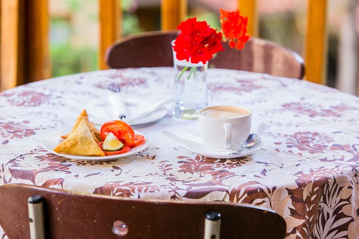 Breakfast/Coffee Service 22 of 26