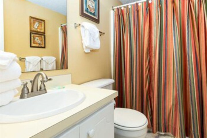 Room 6 of 35