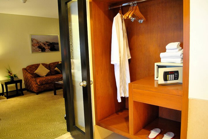 Room 54 of 95