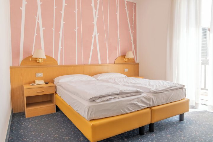 Room 73 of 115