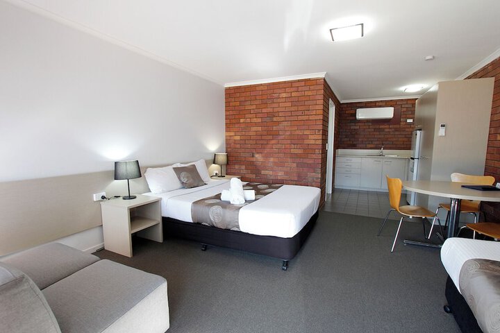 Room 27 of 60