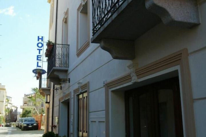 Hotel 32 of 32