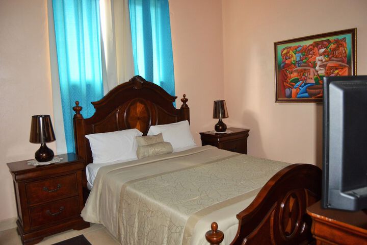 Room 8 of 50