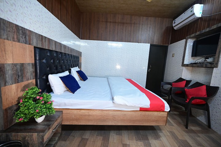 Room 5 of 20