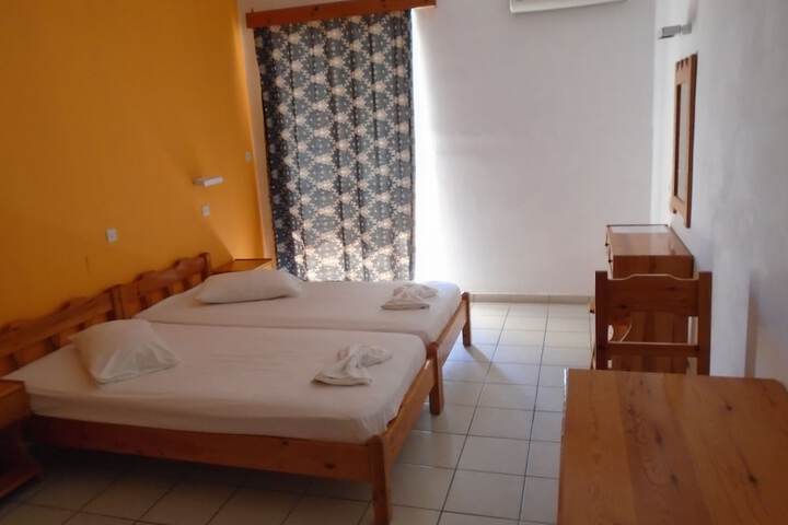 Room 19 of 70