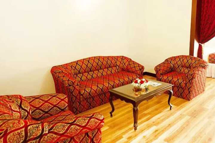 Room 42 of 95
