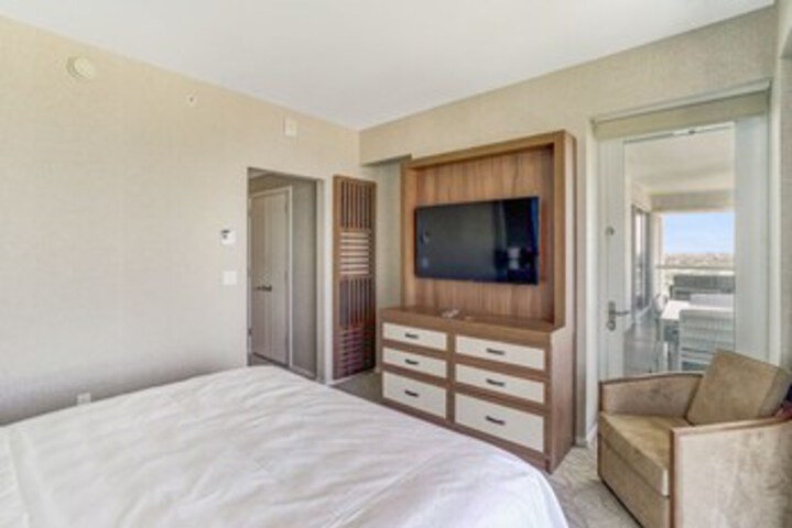 Room 62 of 82