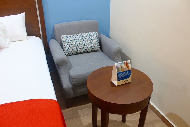 Room 14 of 60