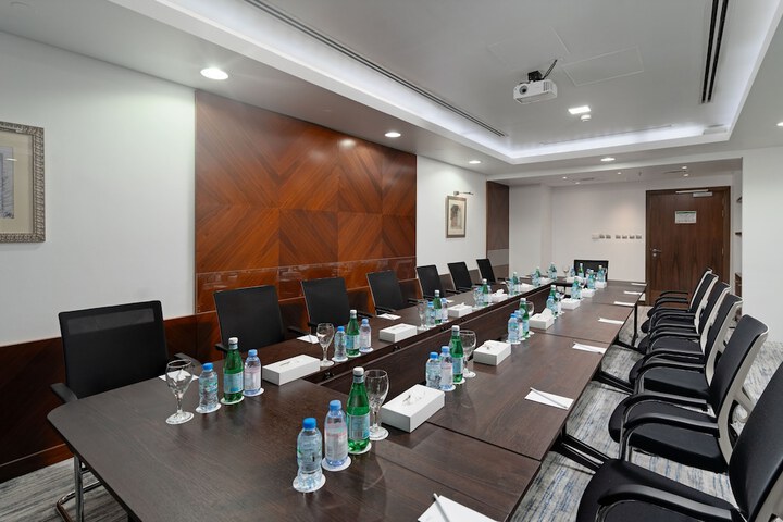 Ballroom/Hall 26 of 30