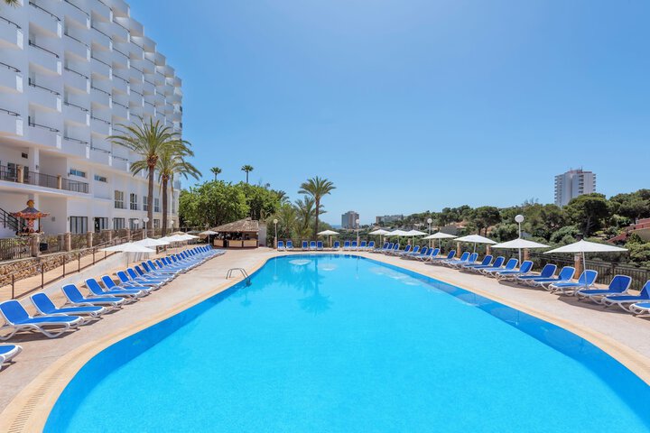 Pools & Facilities