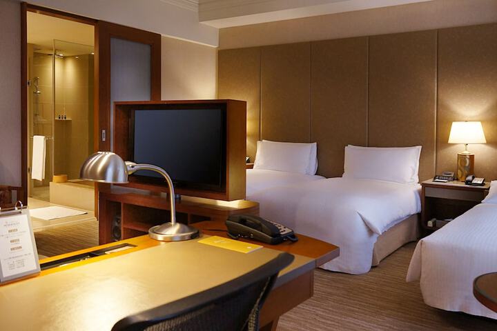 Room 16 of 61