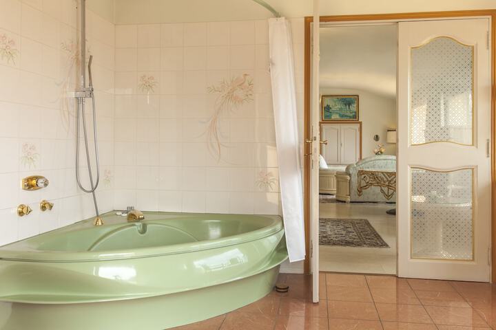 Bath Interior