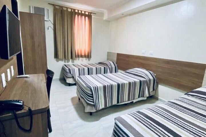 Room 7 of 27