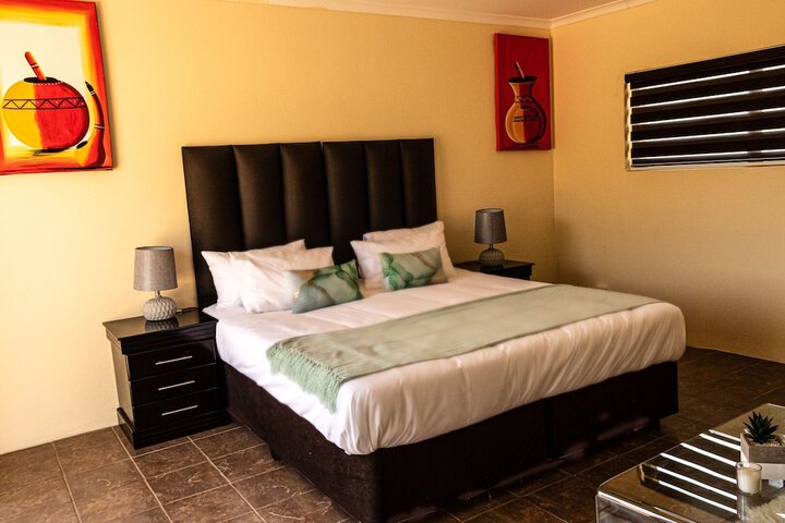 Room 9 of 27