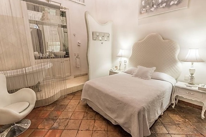 Room 7 of 45