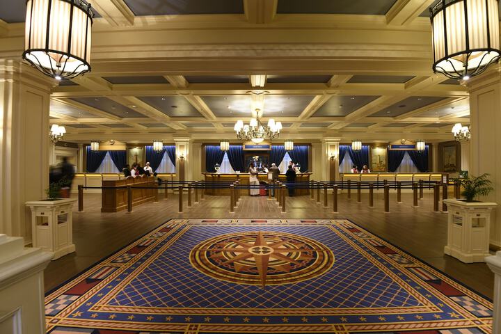 Entrance & Lobby