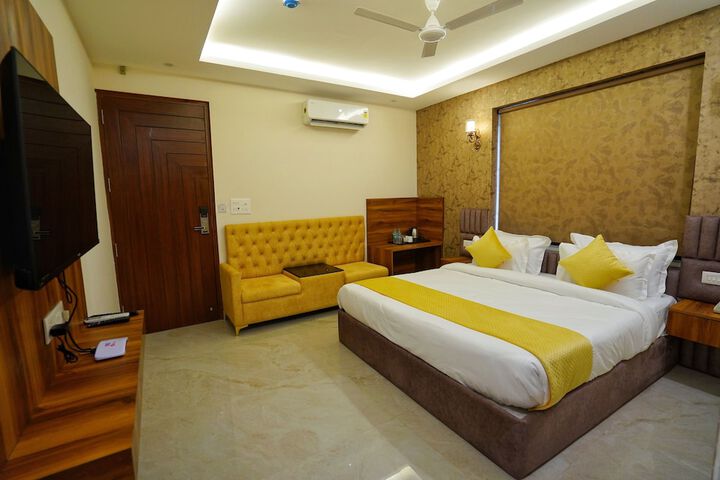 Room 2 of 21