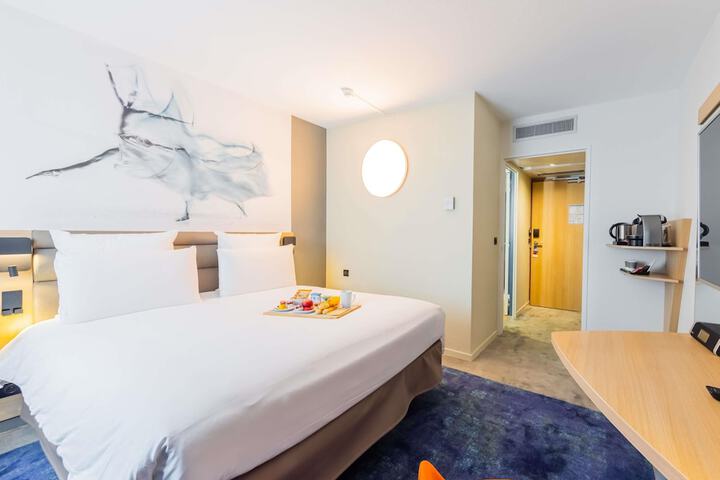 Room 16 of 75