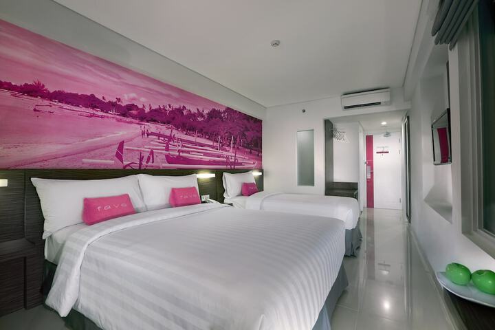 Room 6 of 25