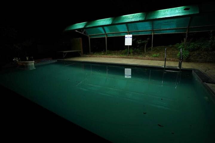 Pool 29 of 41