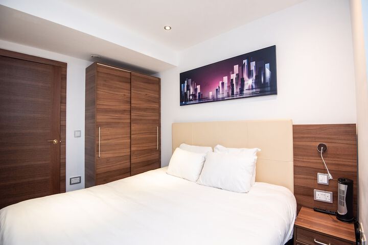 Room 27 of 54