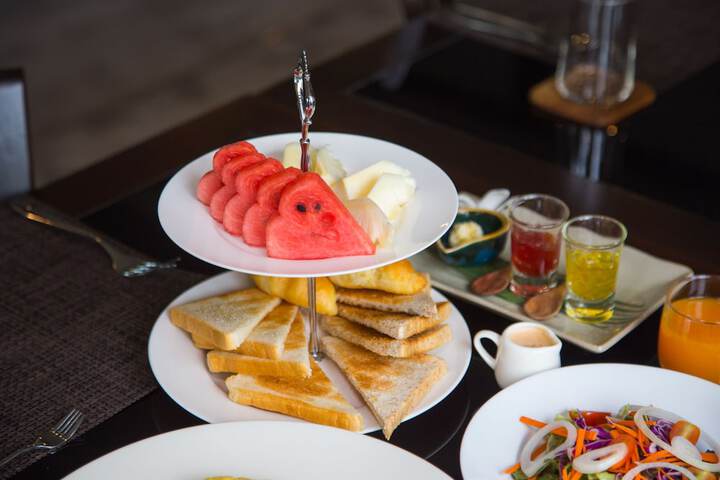 Breakfast/Coffee Service 34 of 46