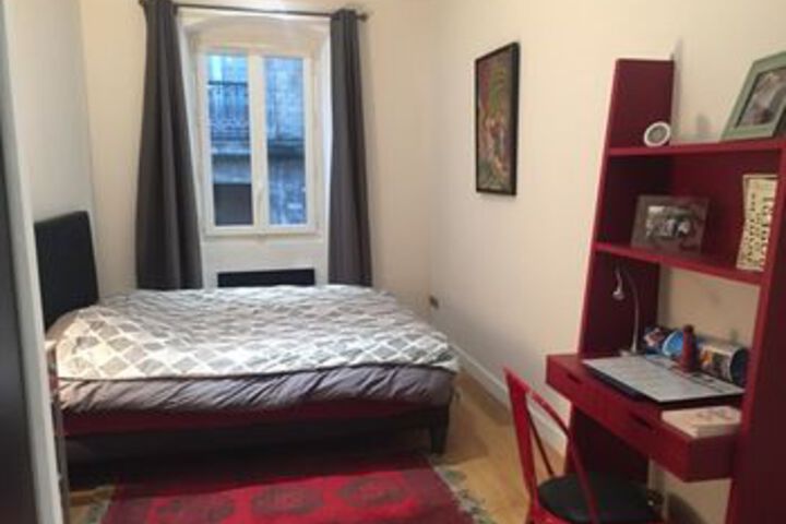 Room 5 of 16