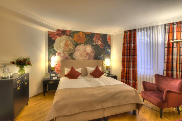 Room 4 of 38