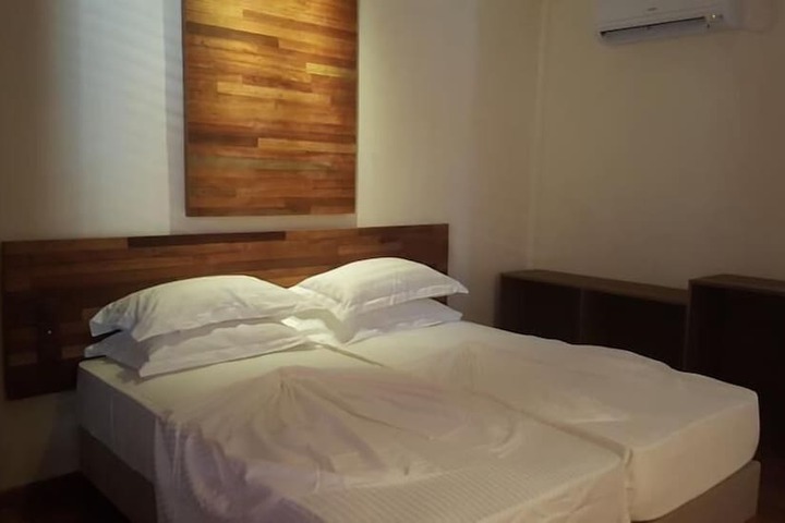 Room 8 of 44