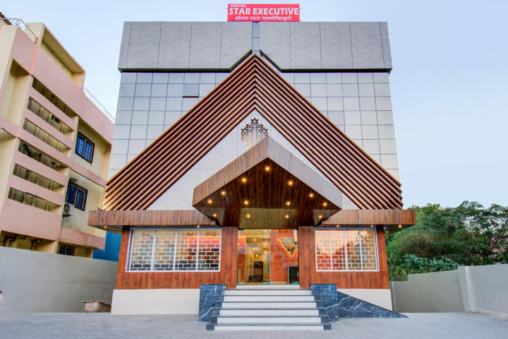 OYO 29292 Hotel Starlight Executive