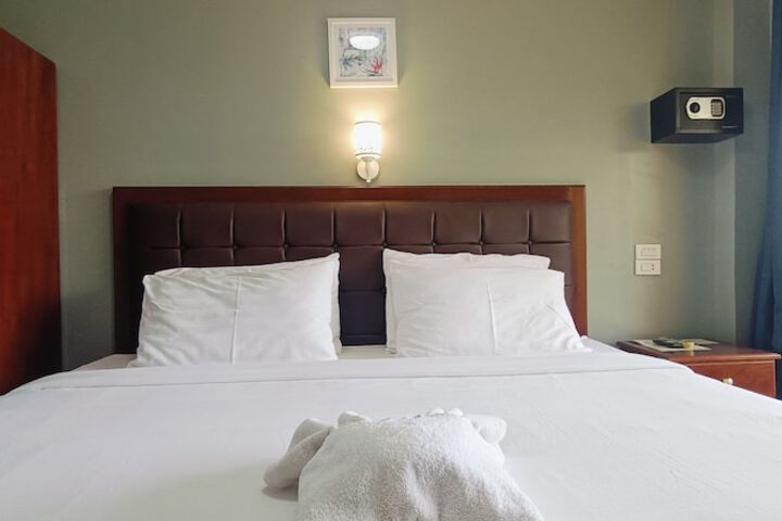 Room 10 of 75
