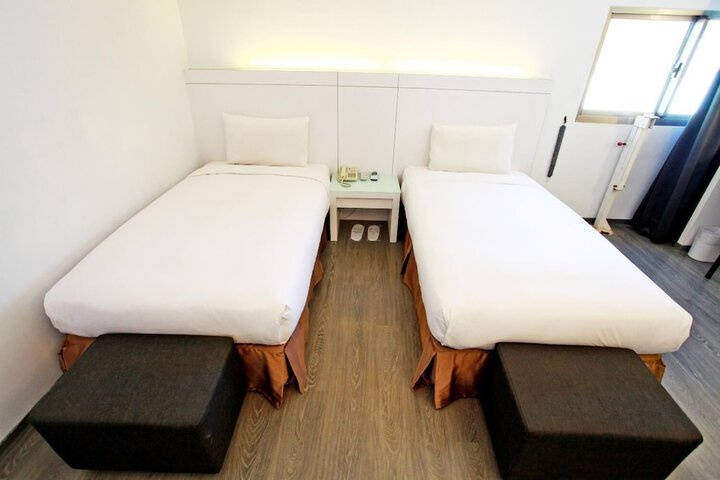 Room 18 of 49