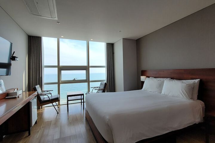 Room 14 of 74