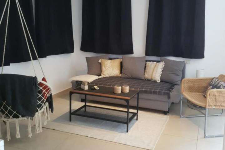Room 9 of 15