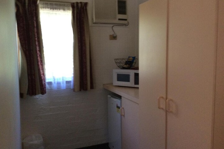 Room 19 of 37