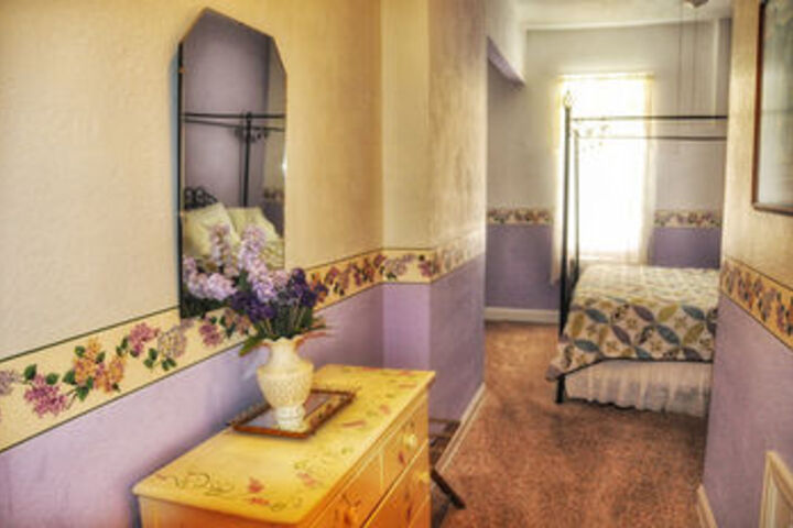 Room 20 of 77