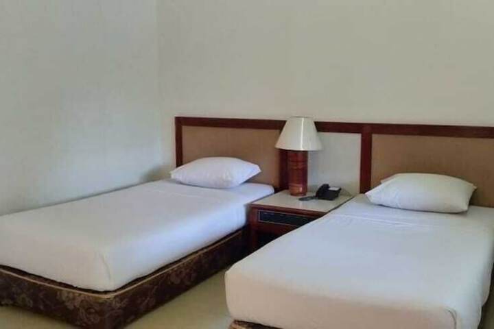 Room 4 of 17